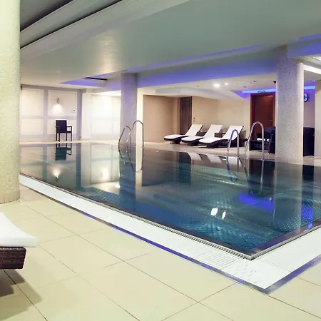 فندق Focus Premium 4*