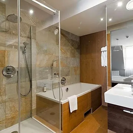 Focus Premium Hotell