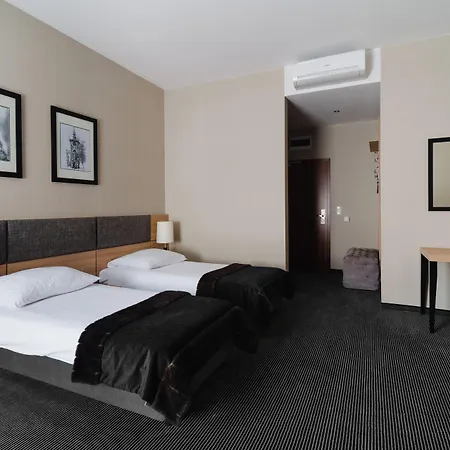 فندق Focus Premium 4*